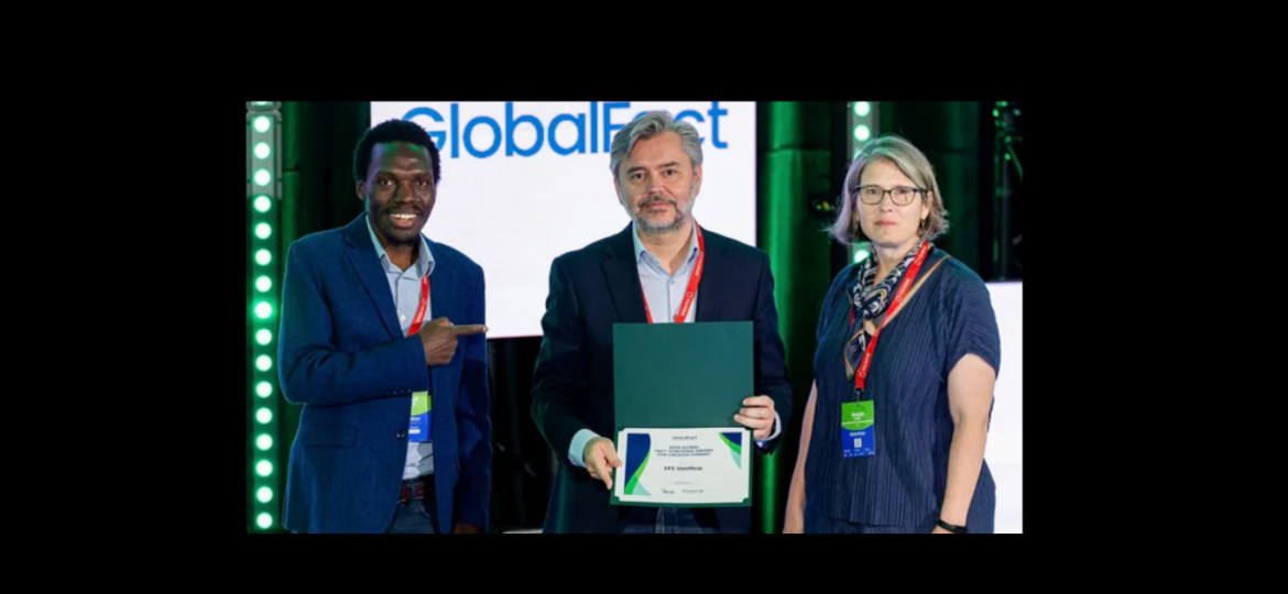 EFE Verifica wins Global Fact-Checking Award for “Fake News, Real Victims”